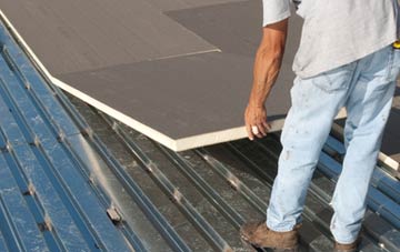 benefits of insulating Quadring Eaudike flat roofing